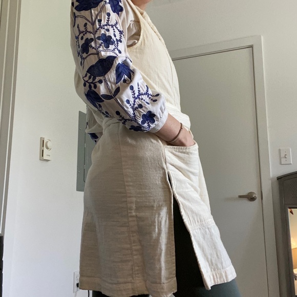 Linen sleeveless coat from Anthropologie - Picture 5 of 9